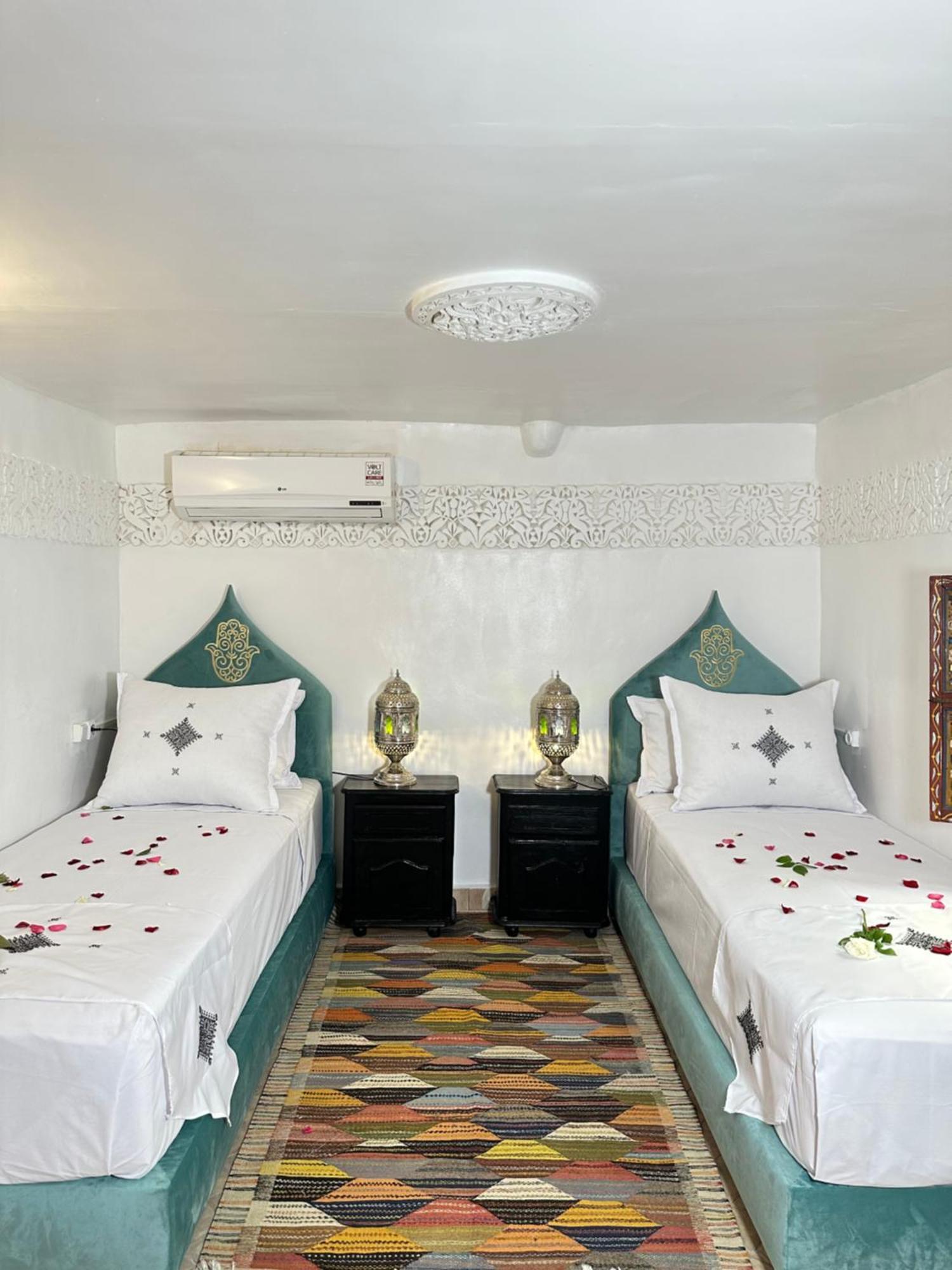 Bed and Breakfast Dar Khmissa Фес Екстер'єр фото
