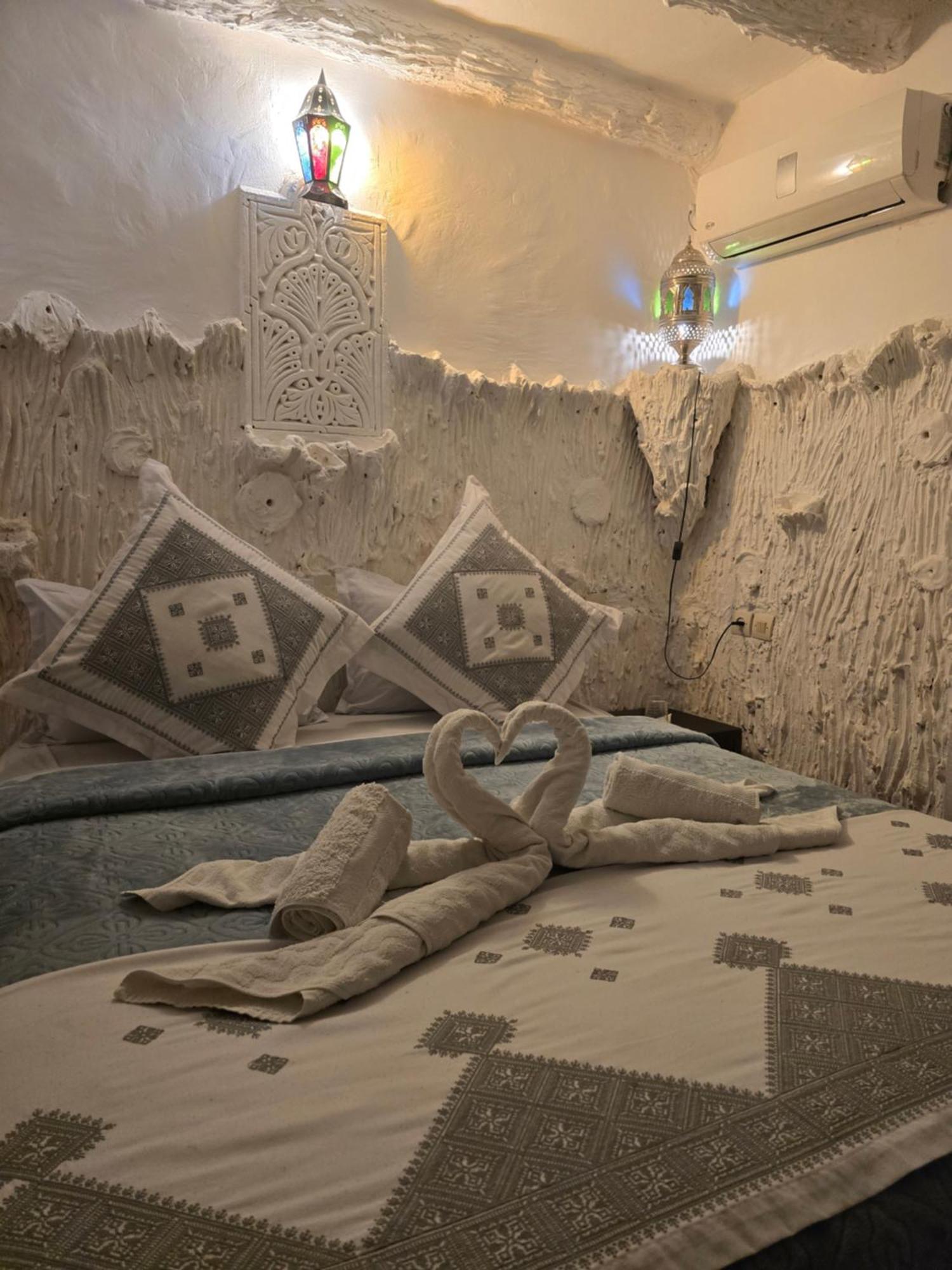Bed and Breakfast Dar Khmissa Фес Екстер'єр фото