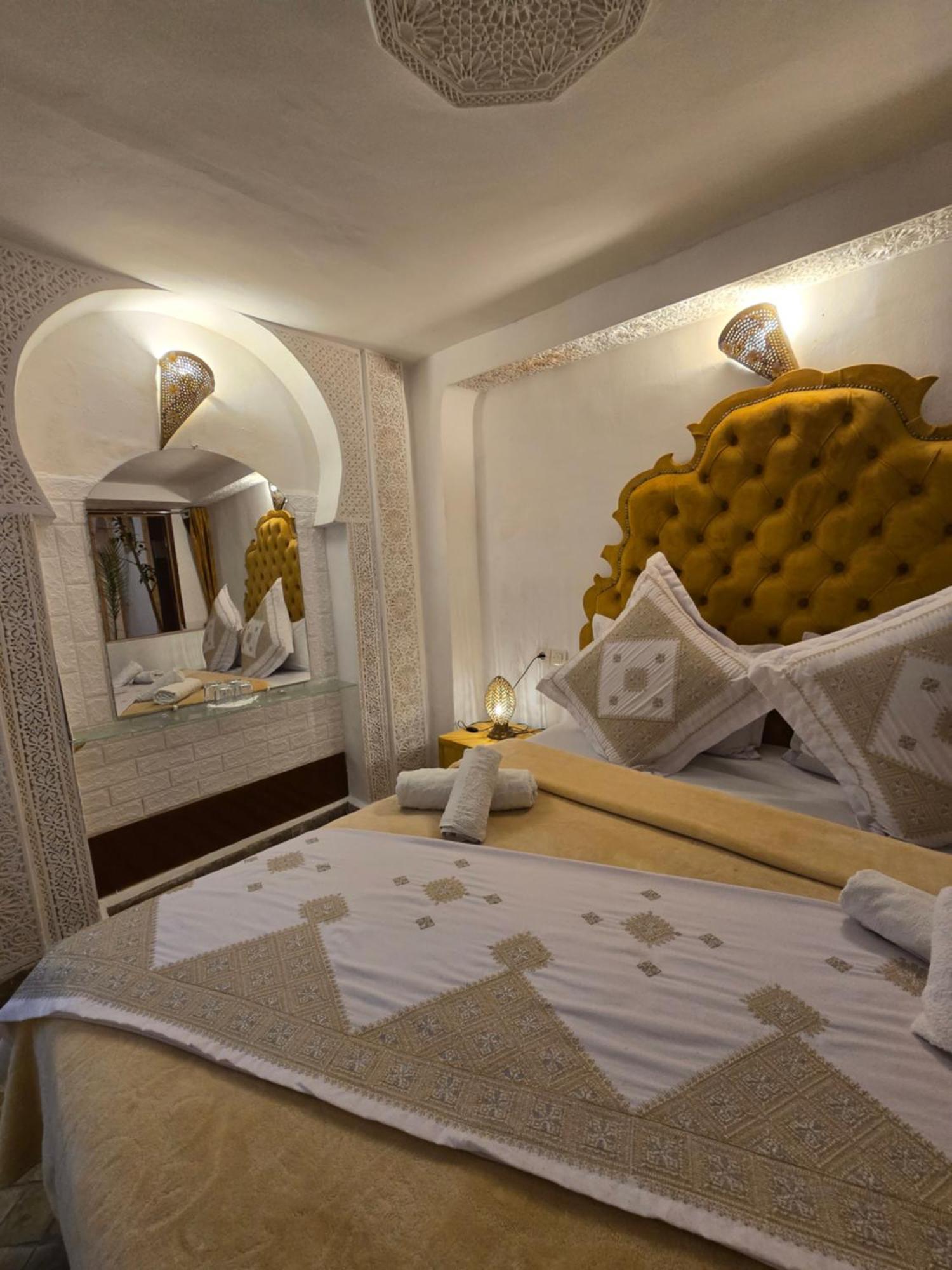 Bed and Breakfast Dar Khmissa Фес Екстер'єр фото