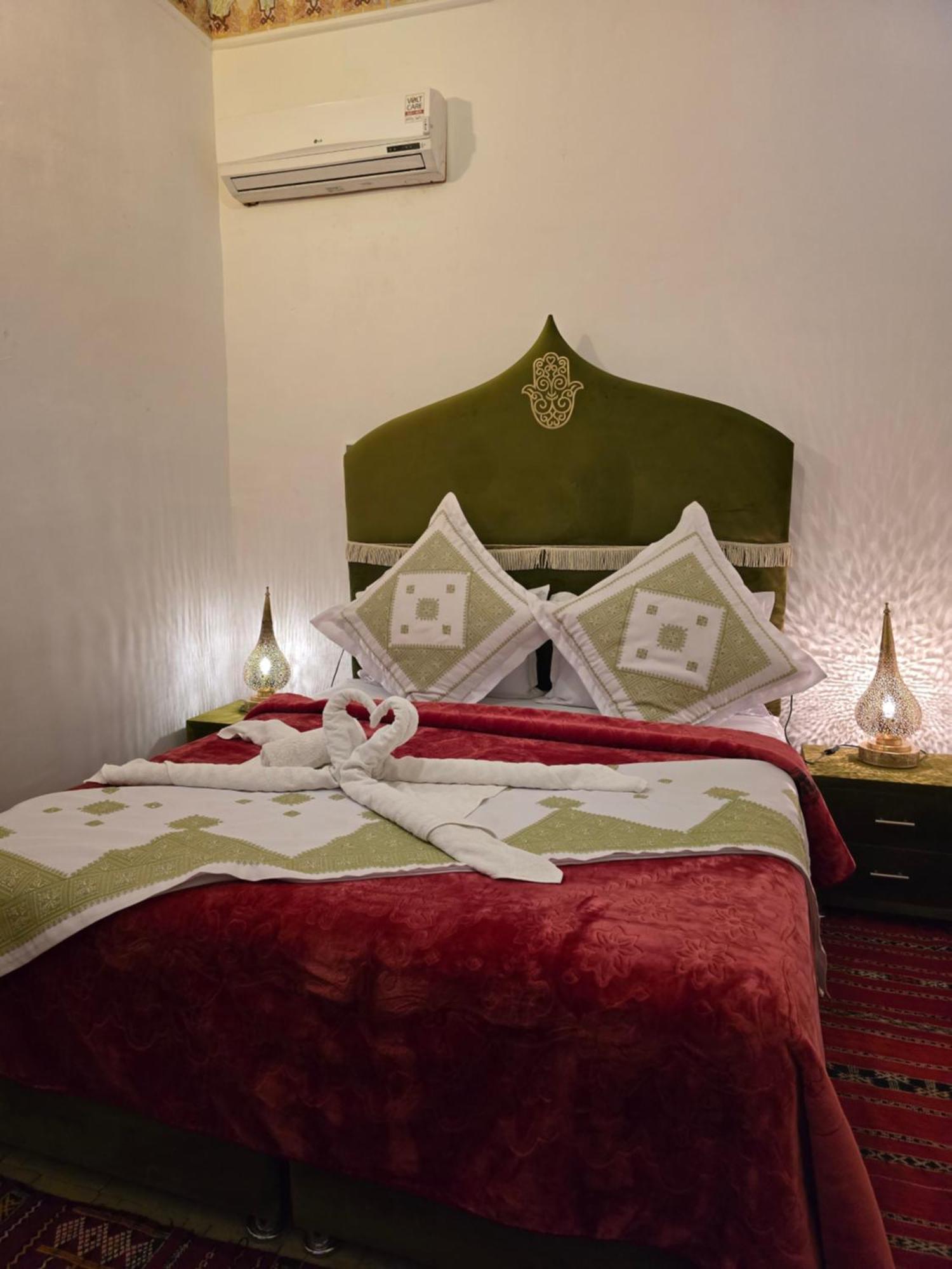 Bed and Breakfast Dar Khmissa Фес Екстер'єр фото